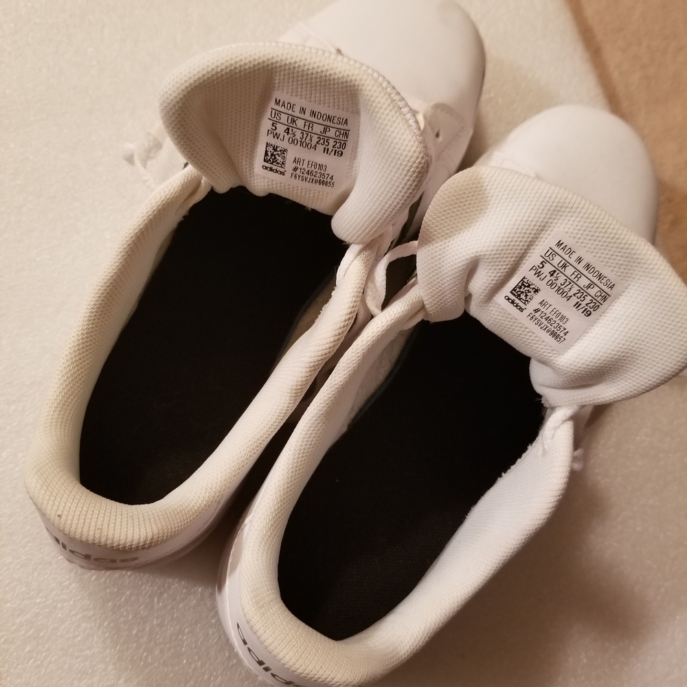 Adidas - Picture 4 of 5